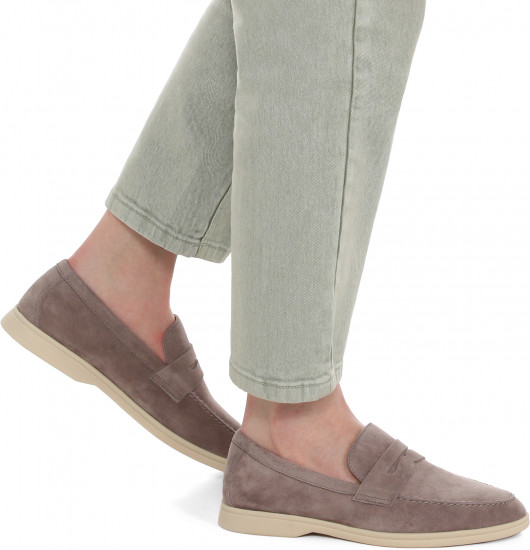 Лоферы женские