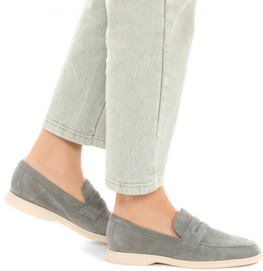 Лоферы женские