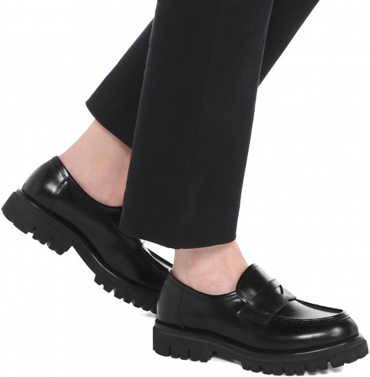 Лоферы женские