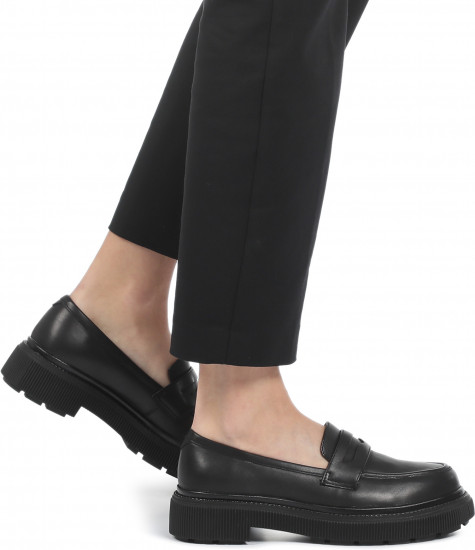 Лоферы женские