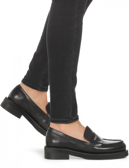 Лоферы женские