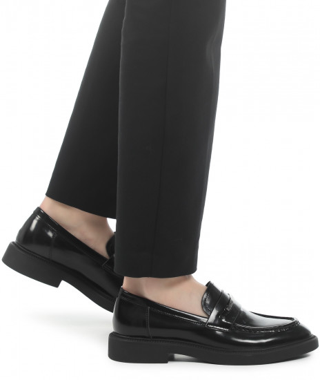 Лоферы женские