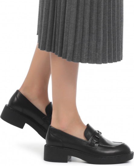 Лоферы женские