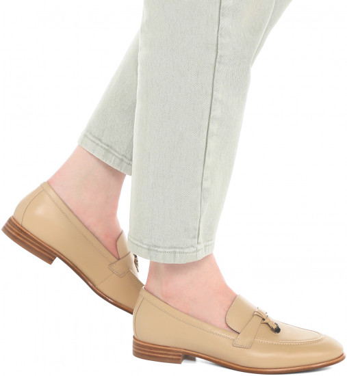 Лоферы женские