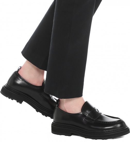 Лоферы женские