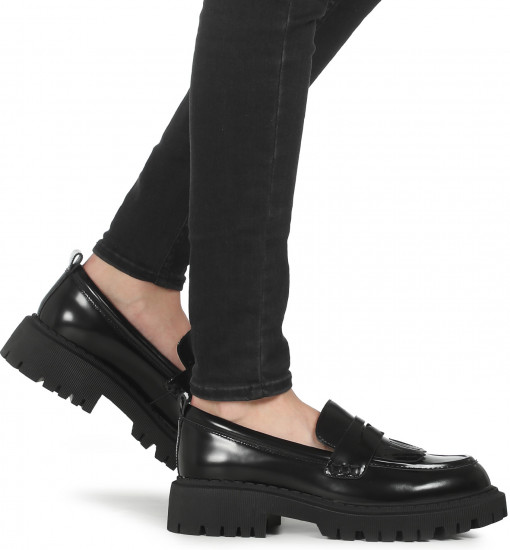 Лоферы женские