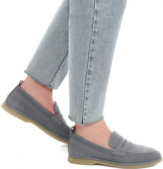 Лоферы женские