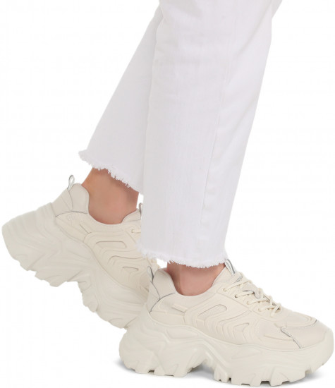 Кроссовки женские