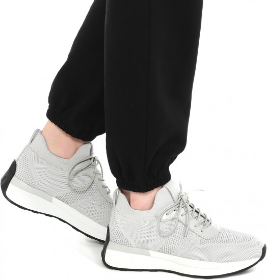 Кроссовки женские