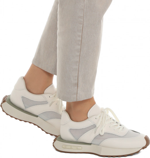 Кроссовки женские