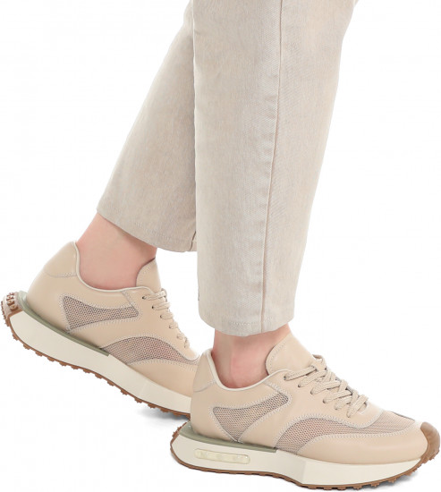 Кроссовки женские