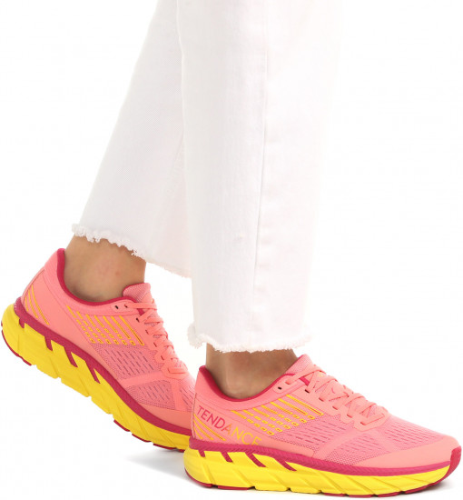 Кроссовки женские