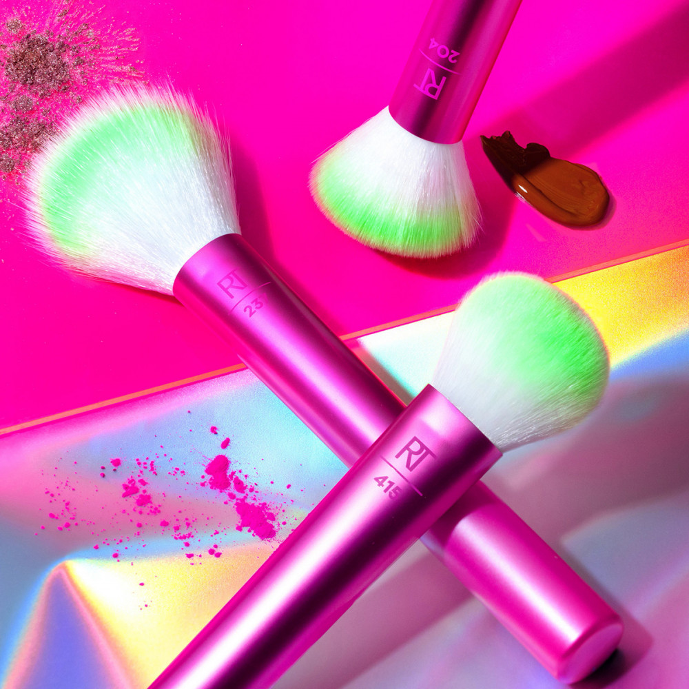 Кисть для тональной основы «Neon Dream Buffing Brush», №204 | Real Techniques | Фото 2