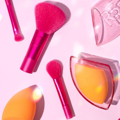 Набор мини-кистей и спонж для макияжа «Mini Holidaze Brush and Sponge Set» - Фото 3