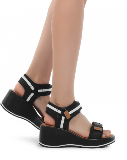 Босоножки женские