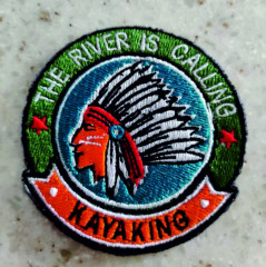 Нашивка на липучке «Kayaking, the river is calling. Каякинг, река зовет» - Фото 1