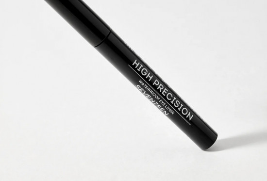 Подводка для век водостойкая «High Precision Waterproof Eye Liner», оттенок 01 Угольно-черный