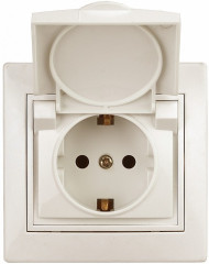 Розетка с крышкой - Фото 1