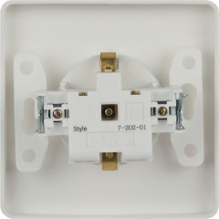 Розетка с заземлением - Фото 1