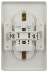 Розетка двойная с заземлением - Фото 1