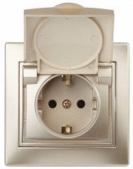 Розетка с крышкой - Фото 1