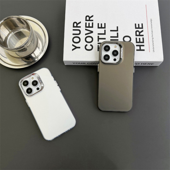 Чехол-накладка на iPhone 15 Metallic