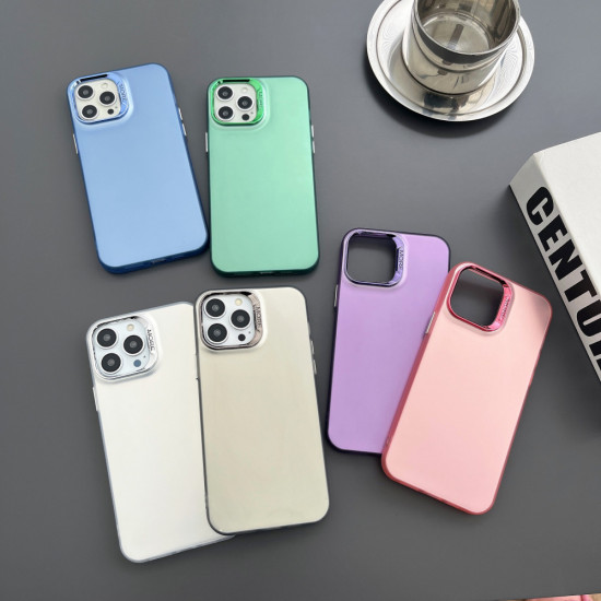 Чехол-накладка на iPhone 15 Metallic