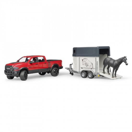 Пикап RAM 2500 c коневозкой и одной лошадью