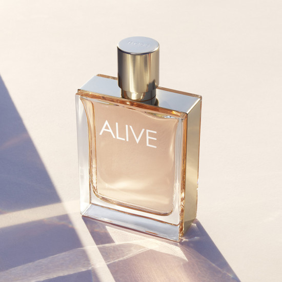 Парфюмированная вода «Alive»