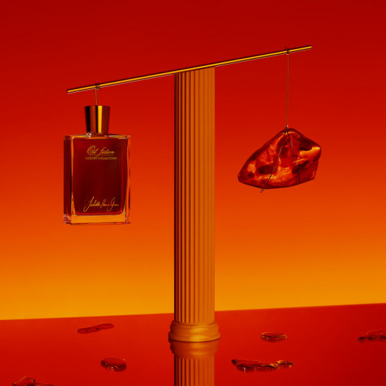 Парфюмированная вода «Oil Fiction»