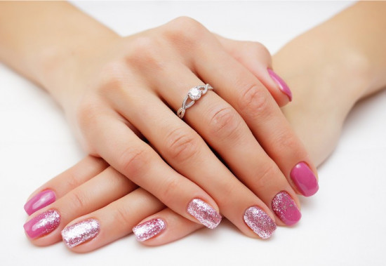 Кольцо из серебра с фианитом