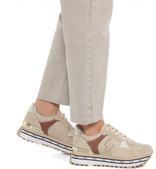 Кроссовки женские