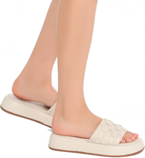 Шлепанцы женские