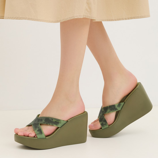 Шлепанцы женские