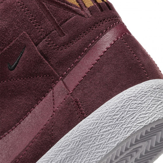 Кроссовки мужские «SB Blazer Mid»