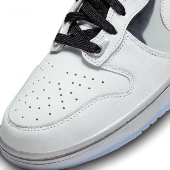 Кроссовки женские «Dunk High SE W»