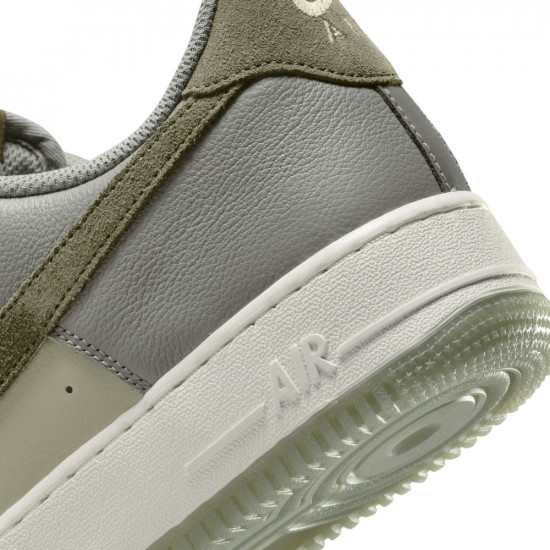 Кроссовки мужские «Air Force 1 '07 LV8»