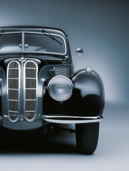 Black Beauties. Iconic Cars