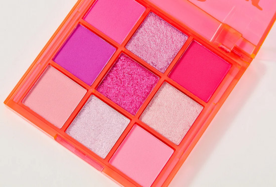 Палетка теней для век «B.Colour Pigment palette», оттенок 01 Electric