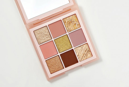 Палетка теней для век «B.Colour Pigment palette», оттенок 01 Luxury life