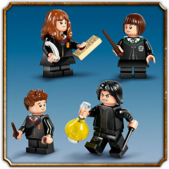 Конструктор Harry Potter 76431 Замок Хогвартс: класс зельеварения. Hogwarts™ Castle: Potions Class - Фото 5