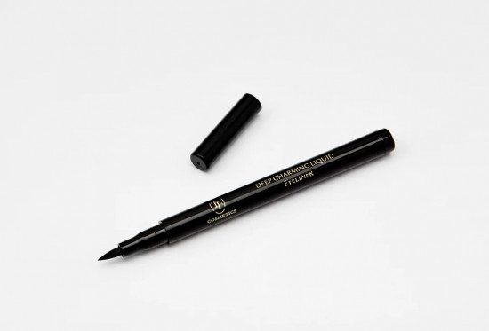 Подводка для глаз «Deep Charming Liquid Eyeliner», оттенок Черный