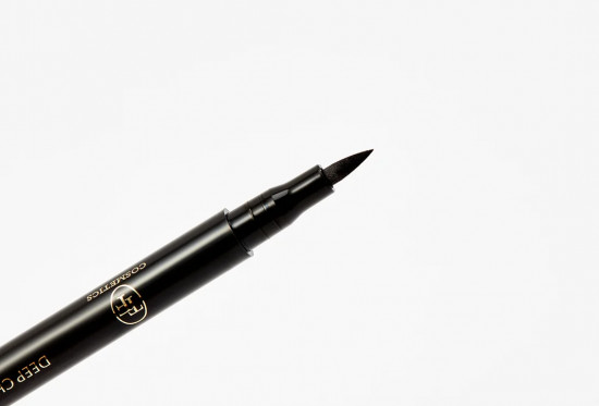 Подводка для глаз «Deep Charming Liquid Eyeliner», оттенок Черный