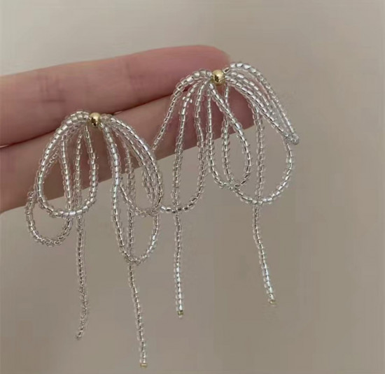 Серьги из бисера «Бантик»