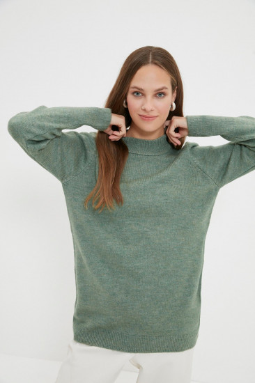 Свитер женский