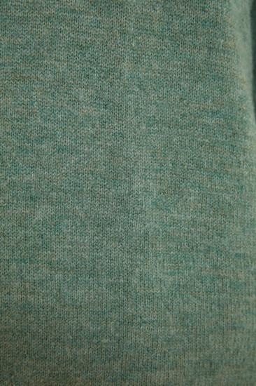 Свитер женский