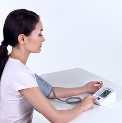 Тонометр автоматический OMRON M2 Basic (22-32 см) - Фото 3