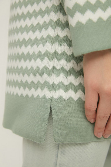 Свитер женский