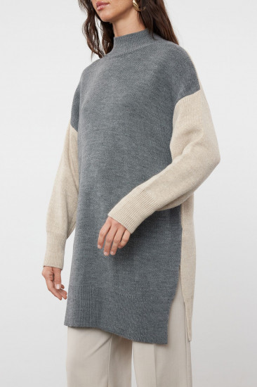 Свитер женский