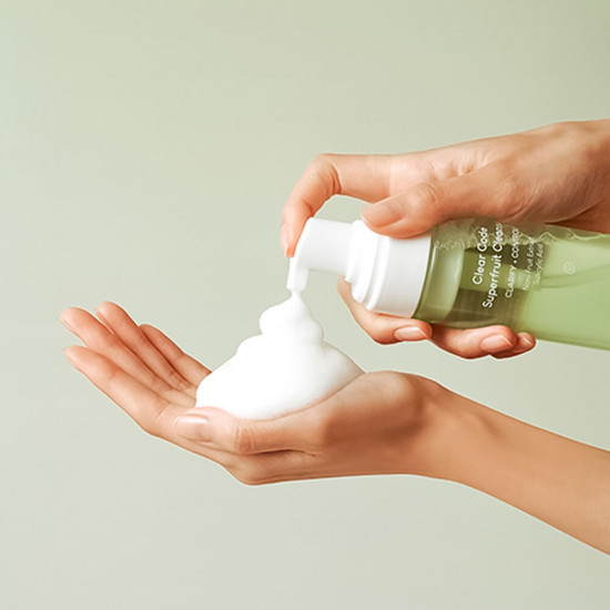 Пенка для лица противовоспалительная «Superfruit Cleanser»